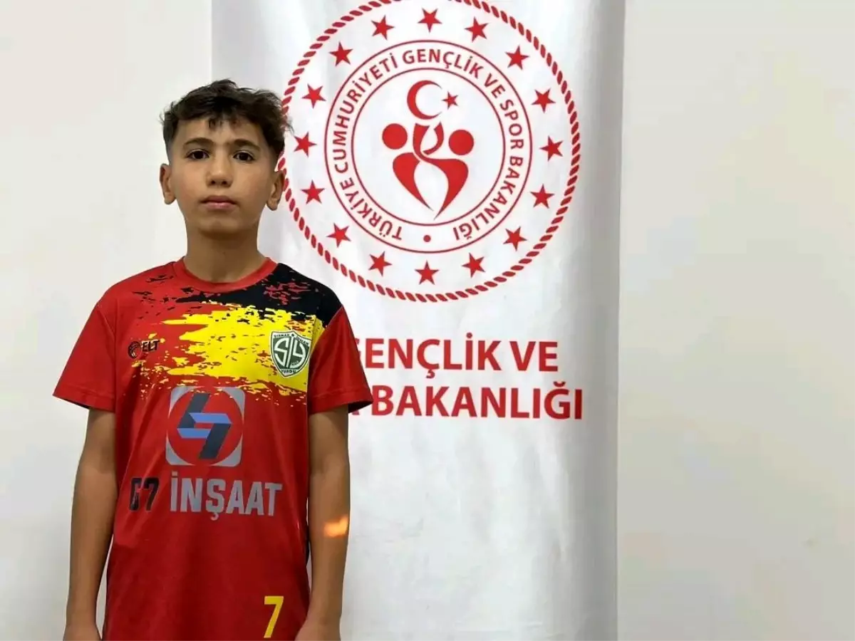 Hamza Yalçın Galatasaray’dan Davet Aldı