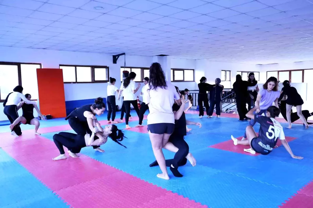 Muğla’da Kadınlar İçin Yakın Savunma Eğitimi Başladı