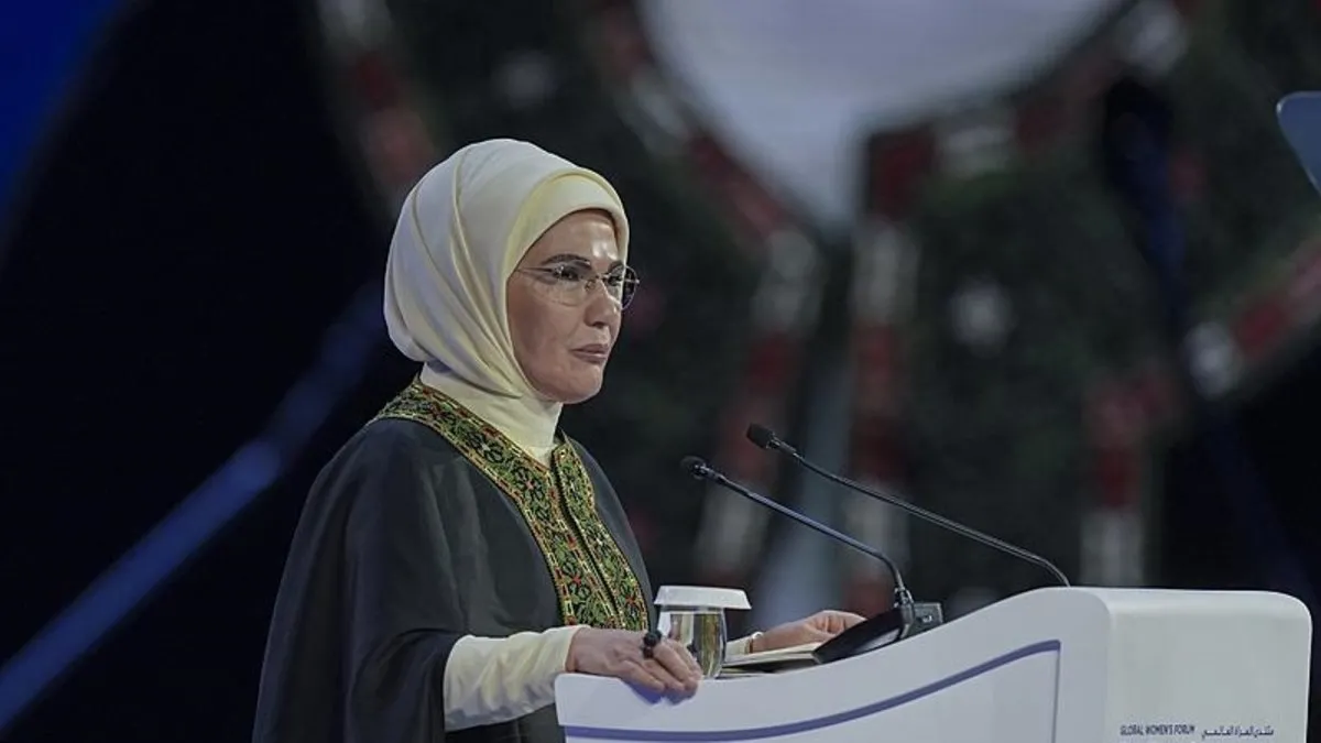 Emine Erdoğan, Dubai Küresel Kadınlar Forumu’nun açılış konuşmasını yaptı