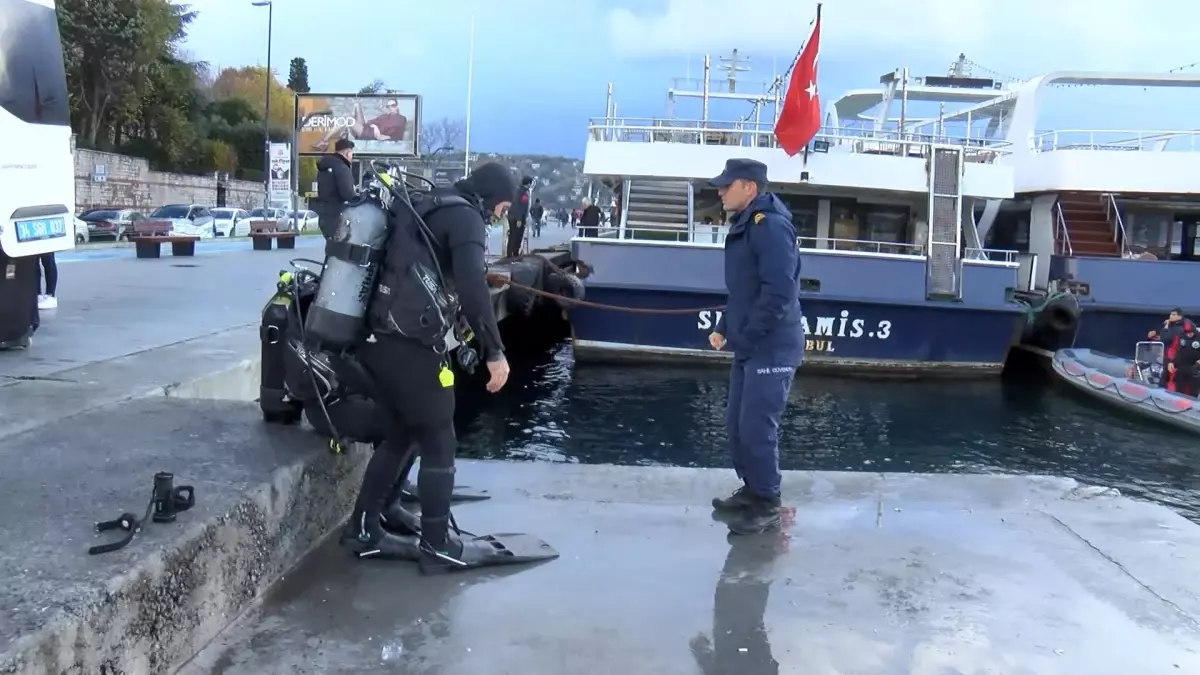 Sarıyer’de denize düşen kız arkadaşının peşinden atlayan gencin görüntüleri ortaya çıktı