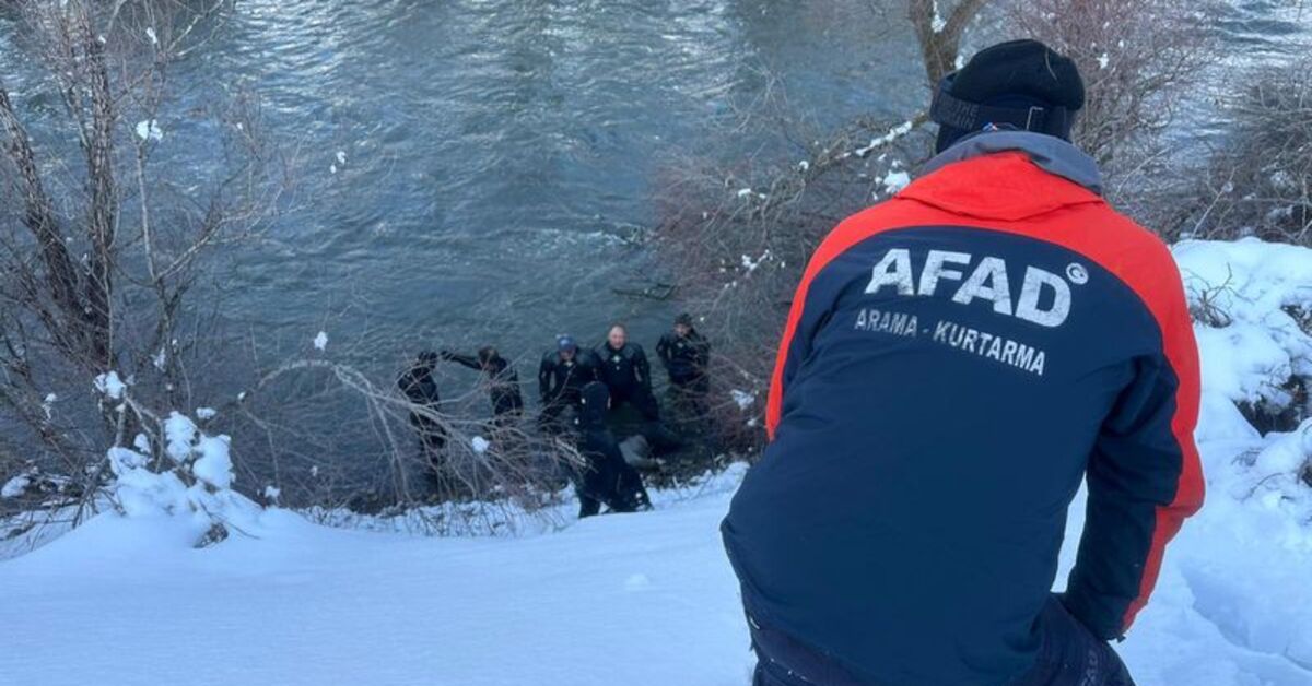 Sabit öğretmenin cansız benine ulaşıldı